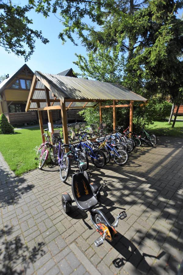 O.W. Sek Vila Karwia Exterior foto